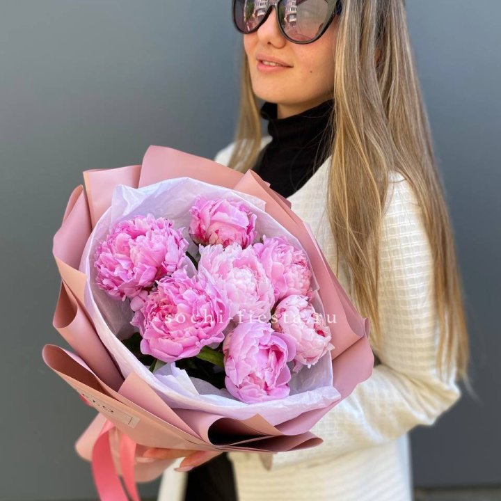 7 пионов в оформлении в Комсомольске-на-Амуре