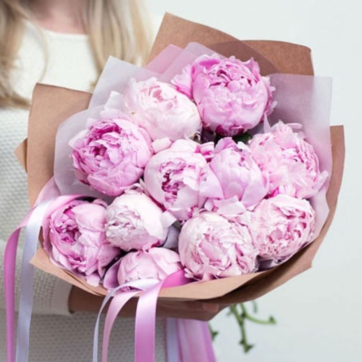 11 нежных пионов в Комсомольске-на-Амуре