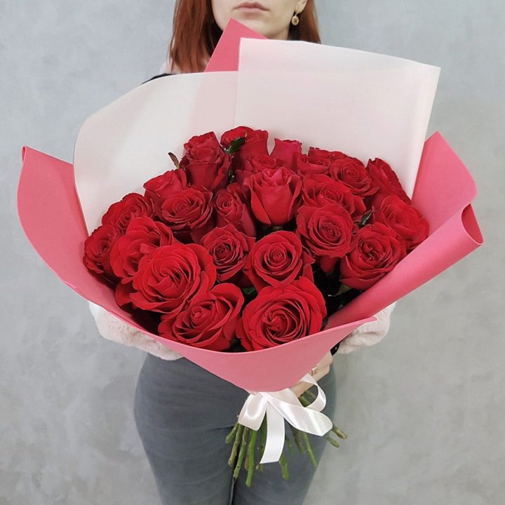 25 Красных роз рози вайт в Комсомольске-на-Амуре