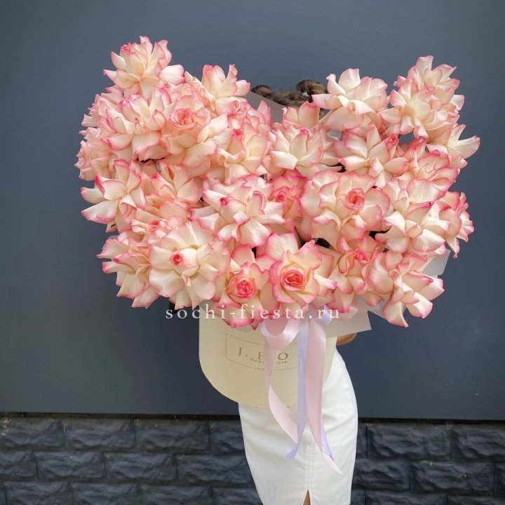 31 французская роза Джумилия в боксе в Комсомольске-на-Амуре