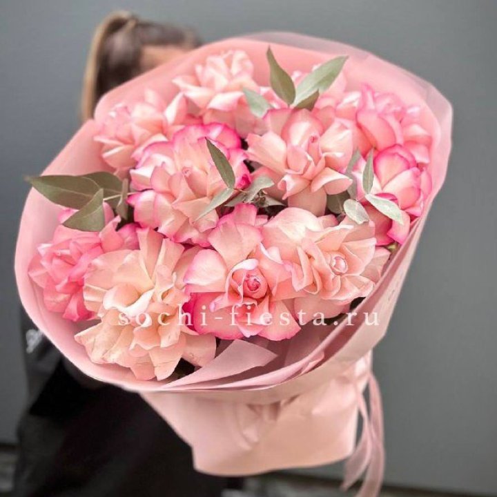 Нежно- розовые французские розы Венди в Комсомольске-на-Амуре