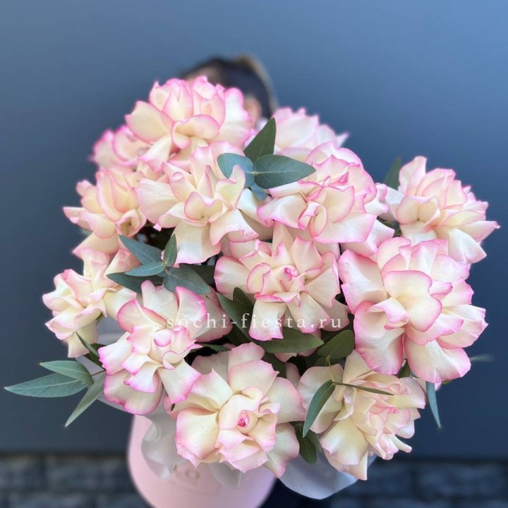 15 Французских роз Джумилия в боксе в Комсомольске-на-Амуре