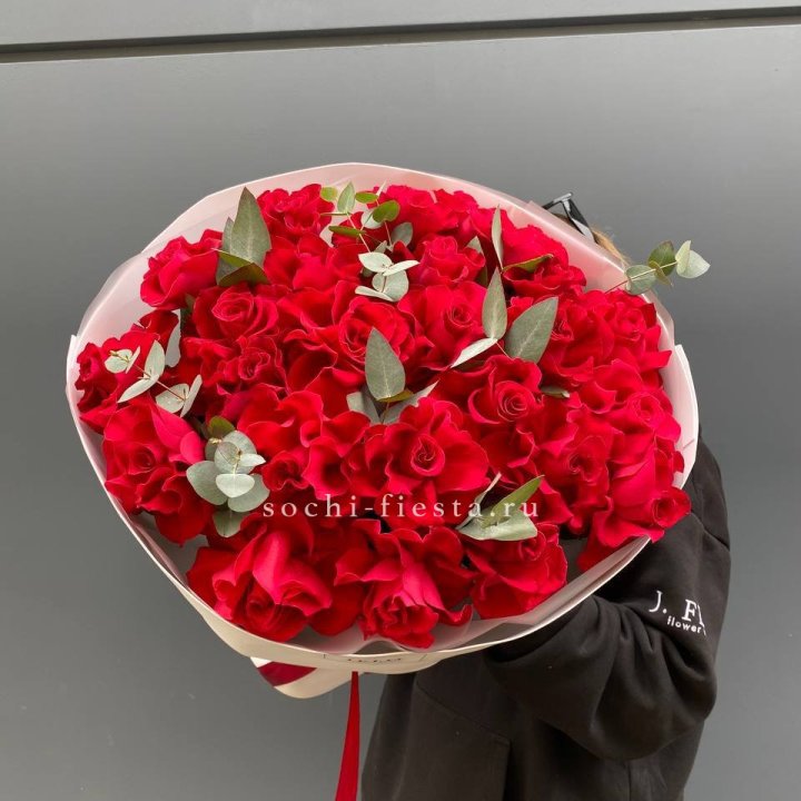 23 Красных французских роз в Комсомольске-на-Амуре