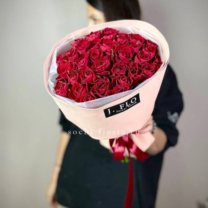35 кенийских роз в Комсомольске-на-Амуре