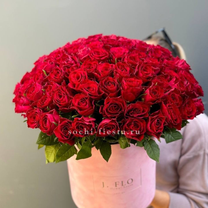 101 кенийская роза в цилиндре с доставкой в Комсомольске-на-Амуре