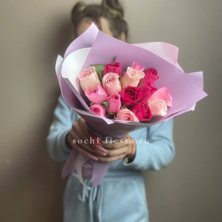 Букет из 15 роз Микс (Кения) в Комсомольске-на-Амуре