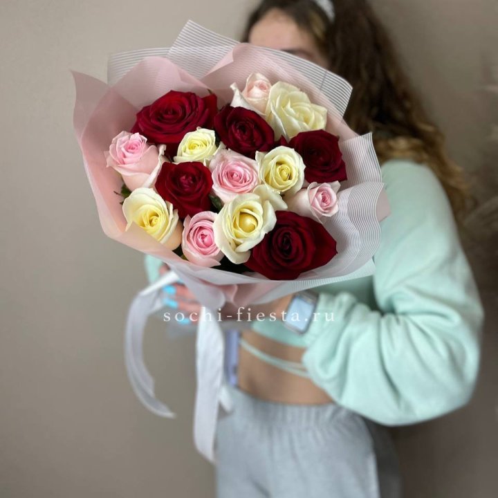 15 роз "Карусель" в Комсомольске-на-Амуре