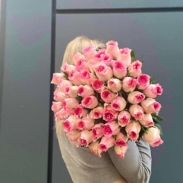 51 розовая роза в Комсомольске-на-Амуре