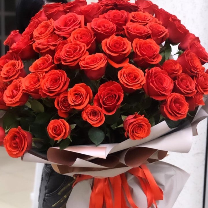 Букет высоких эквадорских роз  в Комсомольске-на-Амуре