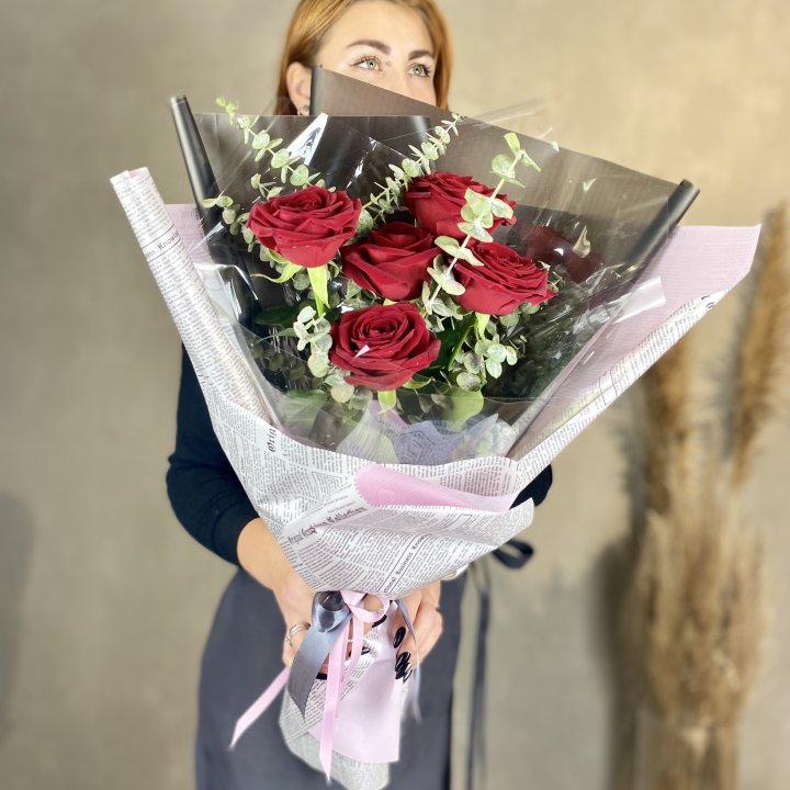 5 красных роз в Комсомольске-на-Амуре