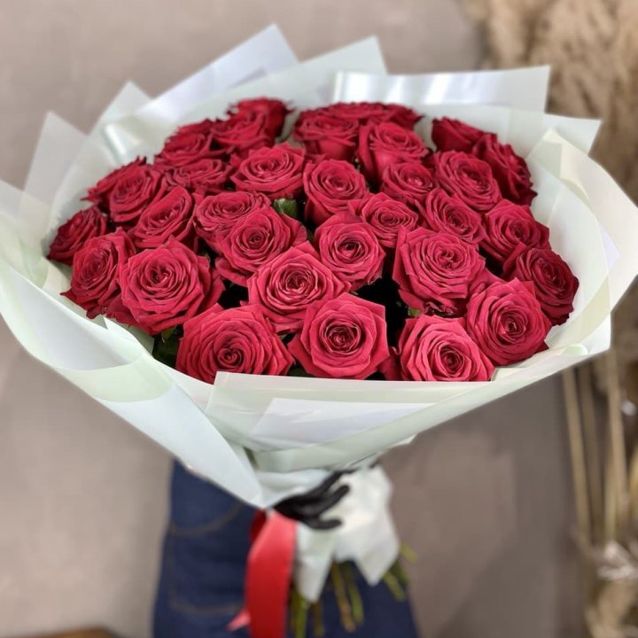 37 красных роз в Комсомольске-на-Амуре