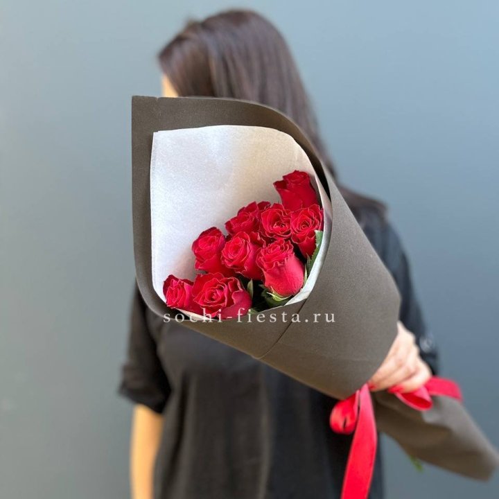 9 красных роз в фоамиране в Комсомольске-на-Амуре