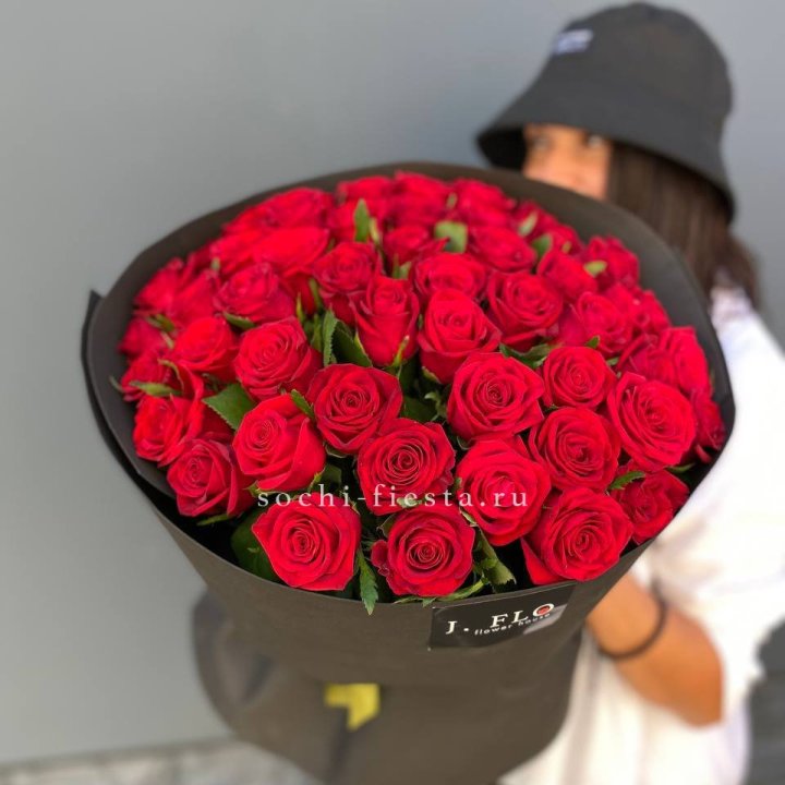 51 роза "Блек" в Комсомольске-на-Амуре