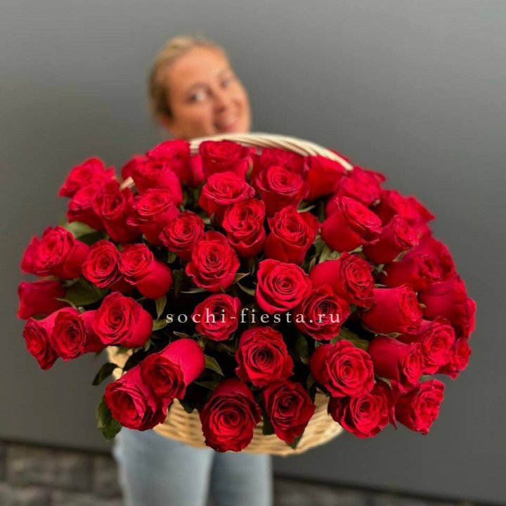 101 красная роза в корзине   в Комсомольске-на-Амуре
