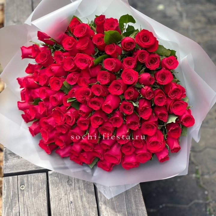 101 красная роза Лолита в Комсомольске-на-Амуре