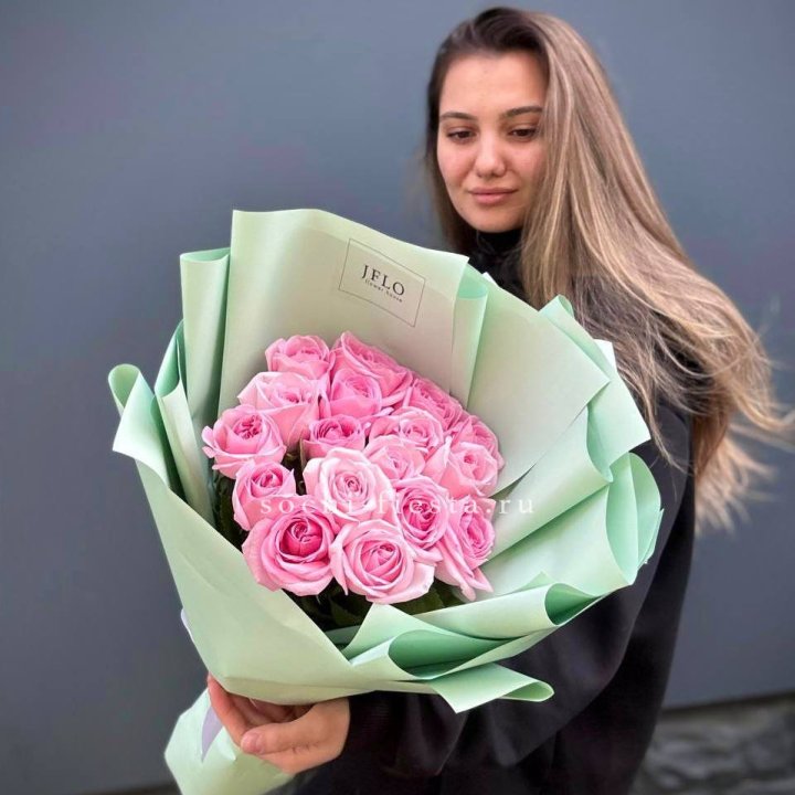 17 розовых роз в Комсомольске-на-Амуре