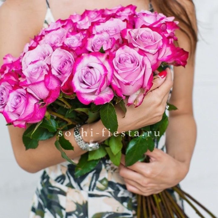 Букет высоких роз Ди перпел в Комсомольске-на-Амуре