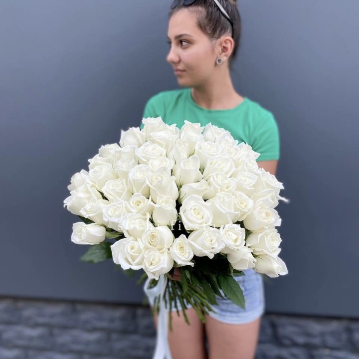 51 белая роза в Комсомольске-на-Амуре