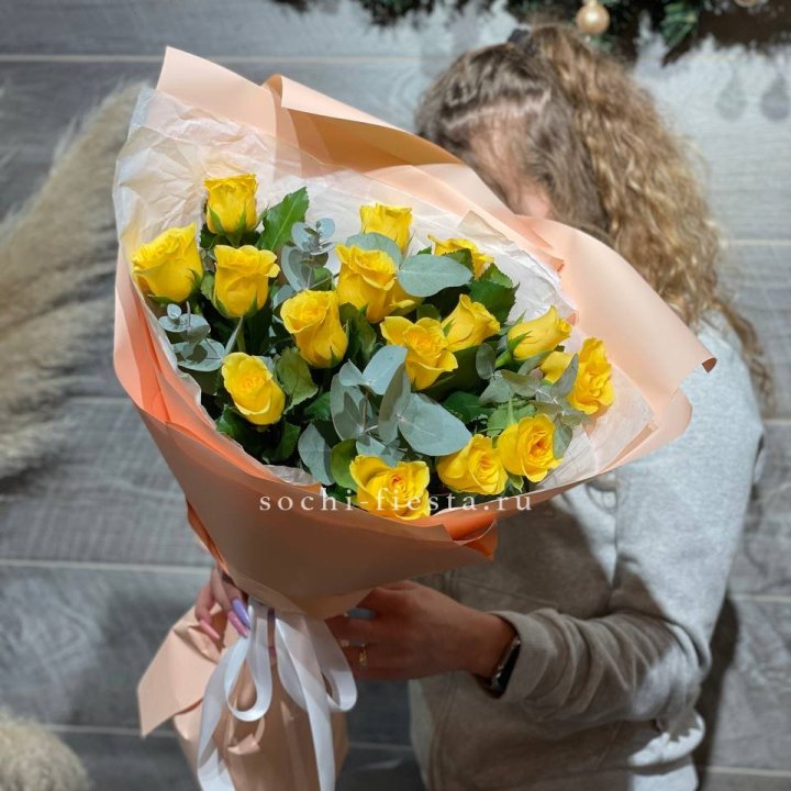 15 желтых роз в Комсомольске-на-Амуре