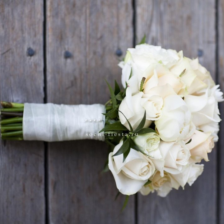 Свадебный букет №2 в Комсомольске-на-Амуре
