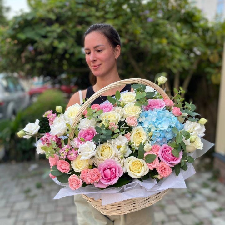 Цветочная корзина №2 в Комсомольске-на-Амуре