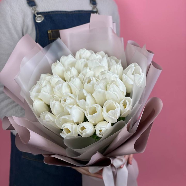 Букет белых тюльпанов "Пур-пур" в Комсомольске-на-Амуре
