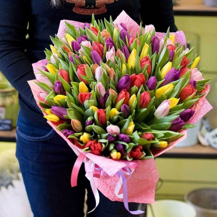 101 тюльпан "Джуси" в Комсомольске-на-Амуре